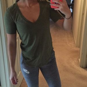 NWOT. Lululemon Love tee II - Olive green